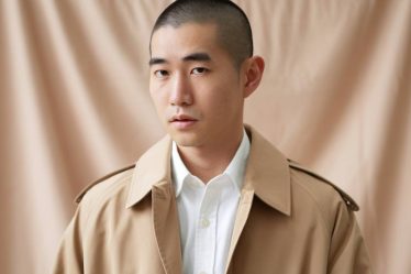 « Comment adopter le look minimaliste masculin pour un style épuré et tendance »