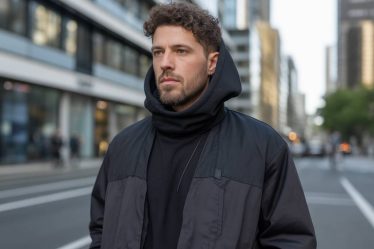 Comment adopter le style techwear masculin en 2024 : entre innovation textile et esthétique futuriste